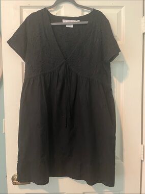 Gretchen Scott Designs Black Embroidered V-Neck Coverup